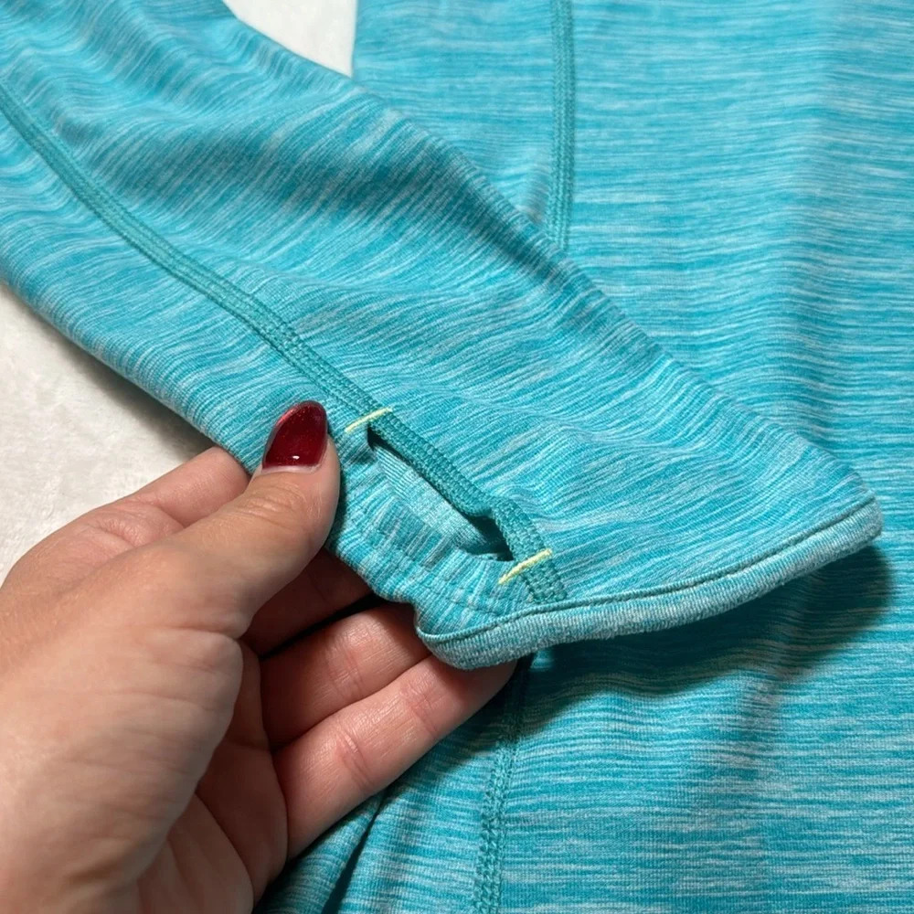 The North Face Lightweight Athletic Quarter Zip - Picture 13 of 13
